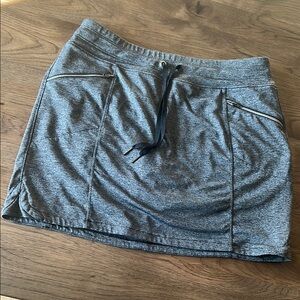 Tangerine Women’s Heather Grey Skorts Size Large